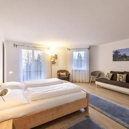 2206 Frisch Renovierte Mit Modernem Ambiente *