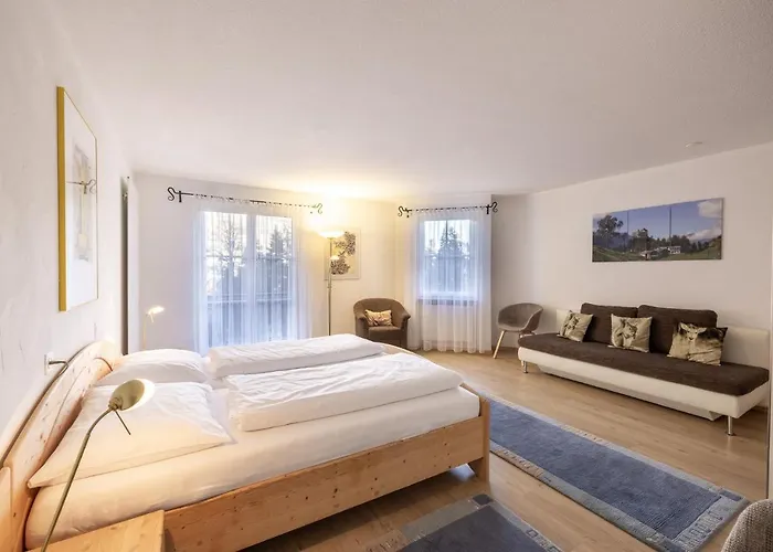 2206 Frisch Renovierte Mit Modernem Ambiente *